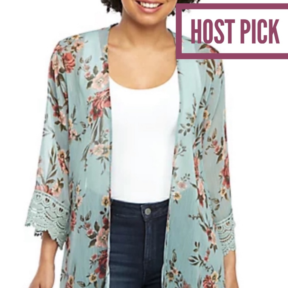 🎉HP x 2🎉 Jolt Floral Kimono with Crochet Trim